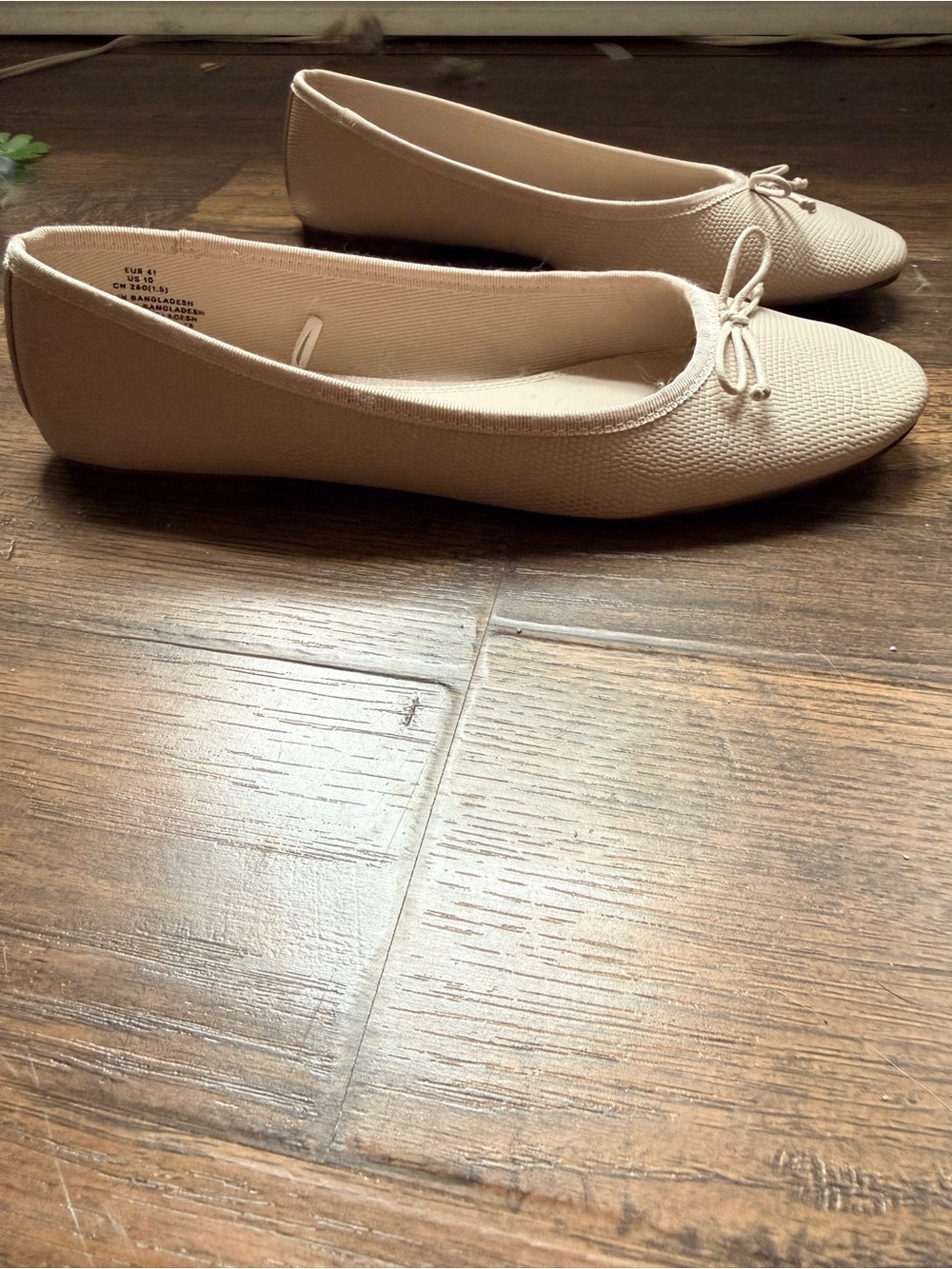 H&M Beige Women’s Ballet Flats - Picture 2 of 6